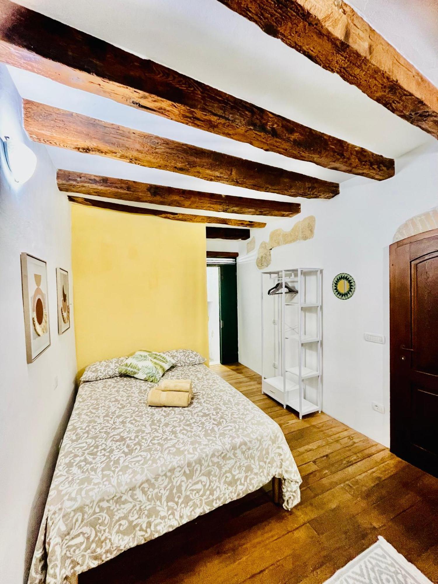 Appartamento Maestrale - Quartiere Castello Кальяри Экстерьер фото